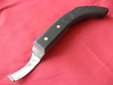 Tosaky Hoof Knives